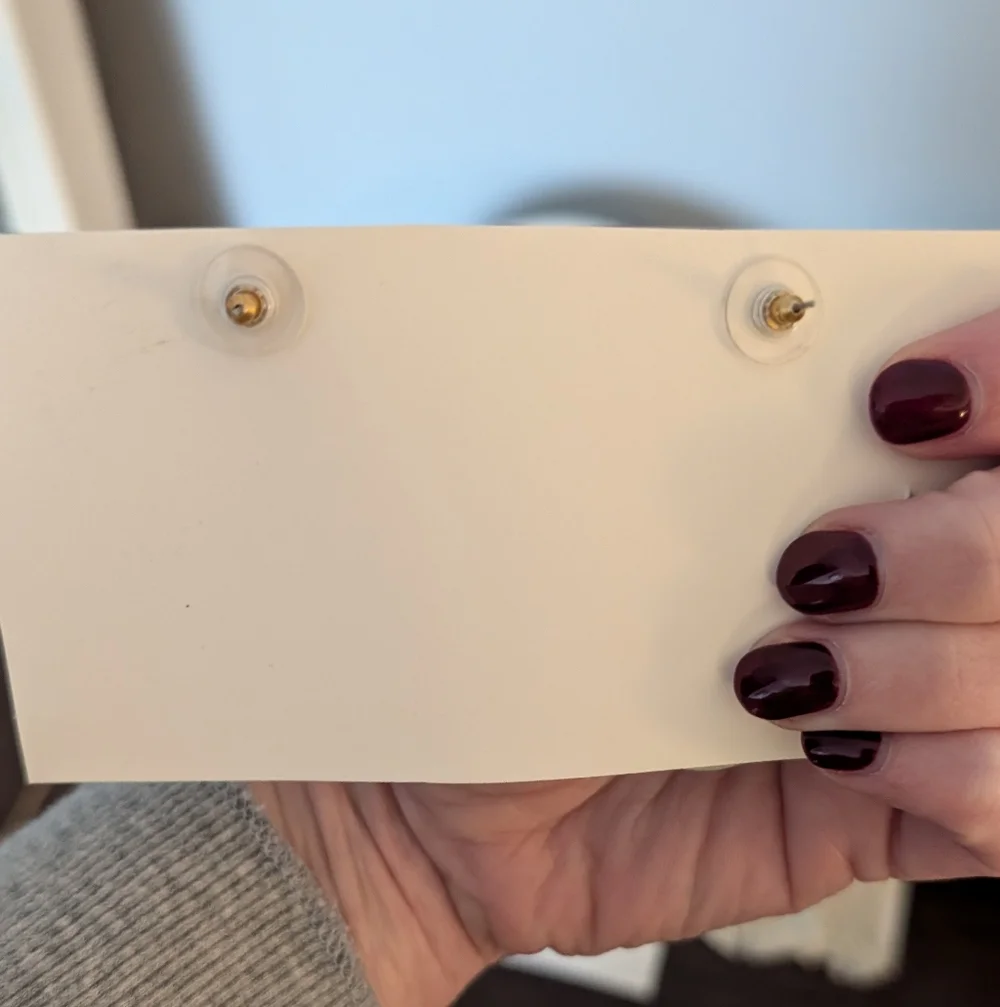 Fun Statement Earring - Picture 3 of 3